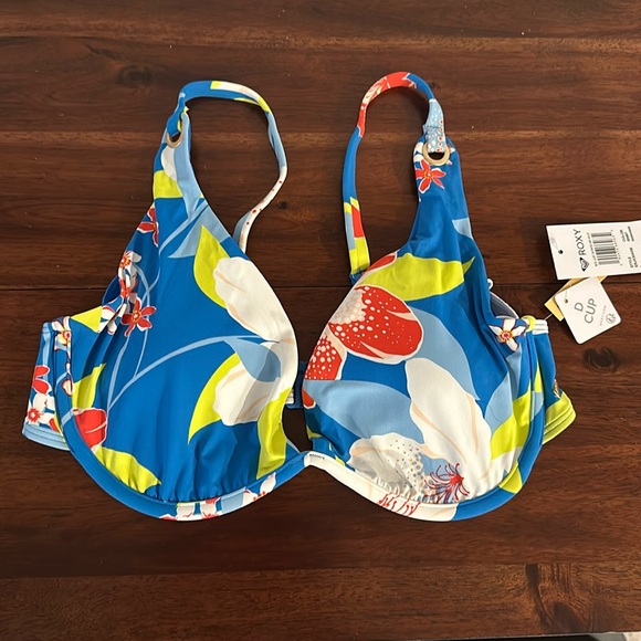 Roxy She Just Shines Underwire D Cup Bikini Top - Picture 2 of 6